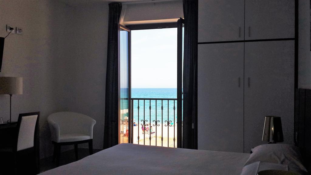 Buddi Hotel Platamona Exterior foto